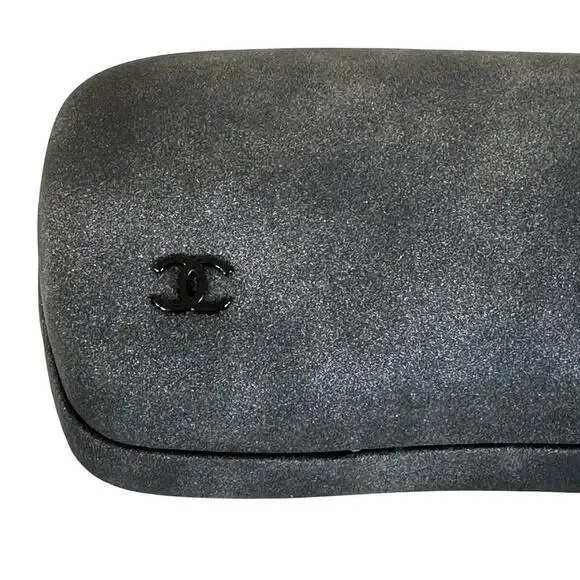 Chanel Sunglasses Eyeglasses Large Gray Suede Clamshell CC Logo CASE ONLY Rare - Picture 6 of 8